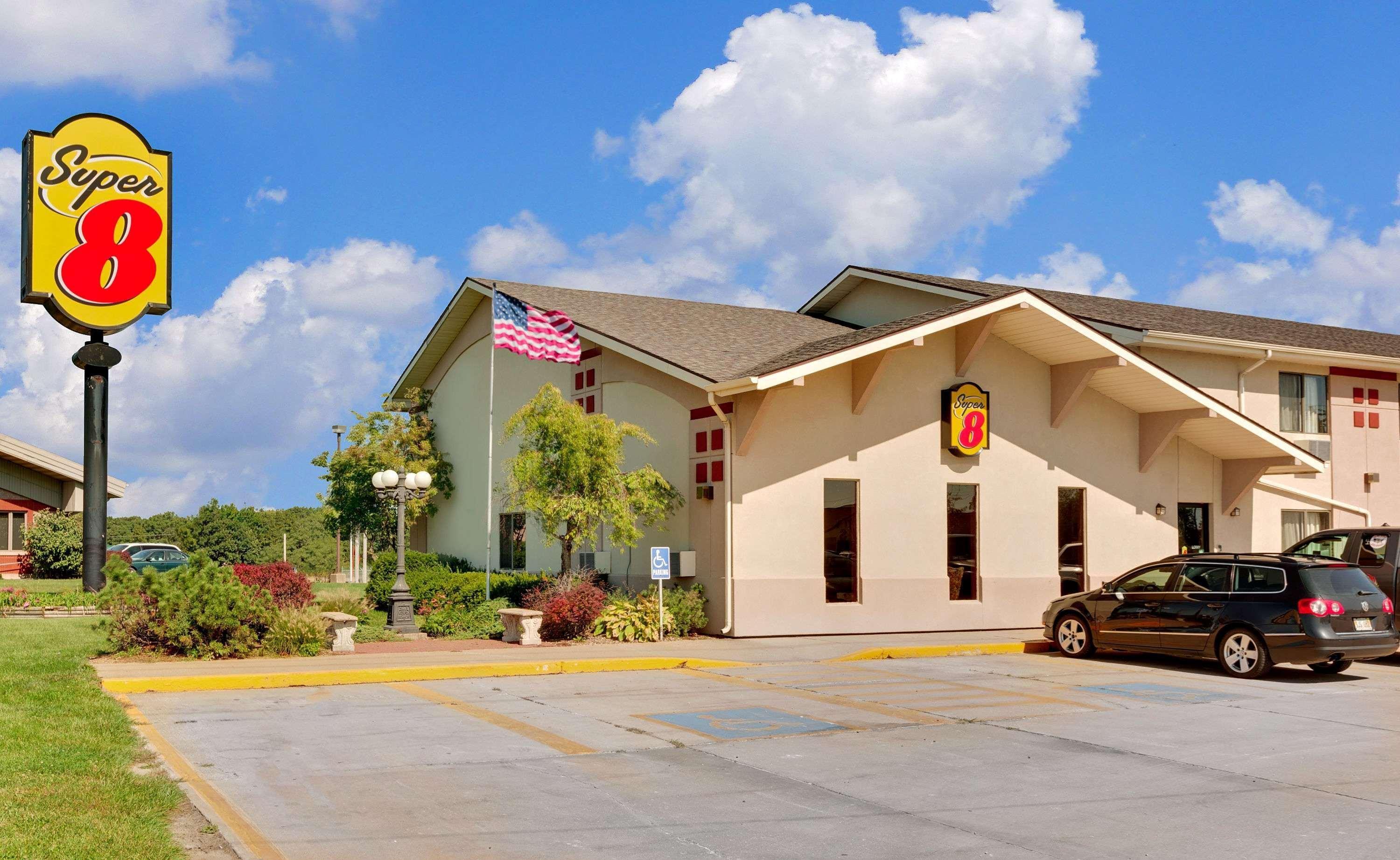 Hotel Super 8 By Wyndham Keokuk Extérieur photo