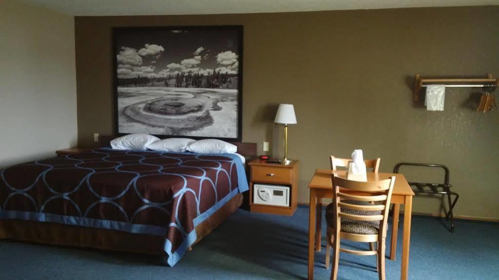 Hotel Super 8 By Wyndham Keokuk Extérieur photo