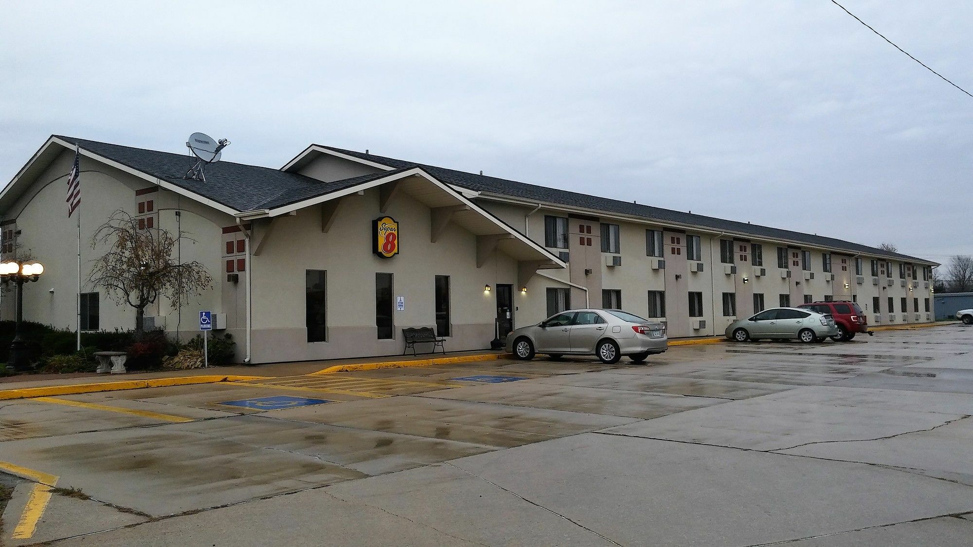 Hotel Super 8 By Wyndham Keokuk Extérieur photo